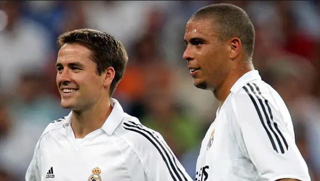 直接撕开了 直接撕开了